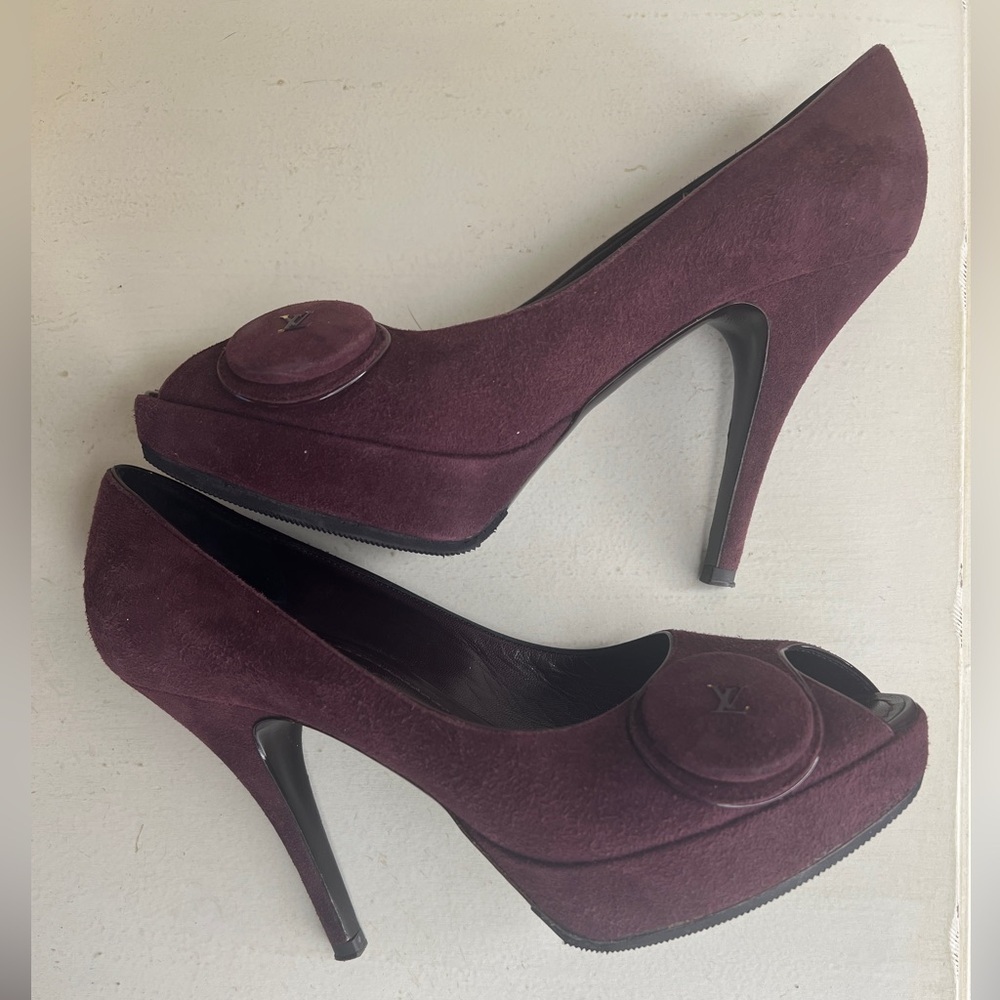 LOUIS VUITTON Aubergine Purple Suede Chelsea Peep Toe Pumps SZ 36.5 - Picture 7 of 8